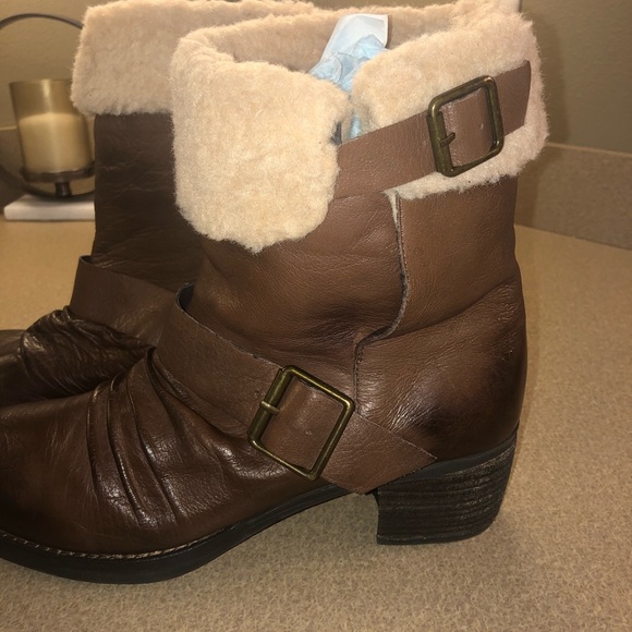 Tara M. Booties - Picture 8 of 8